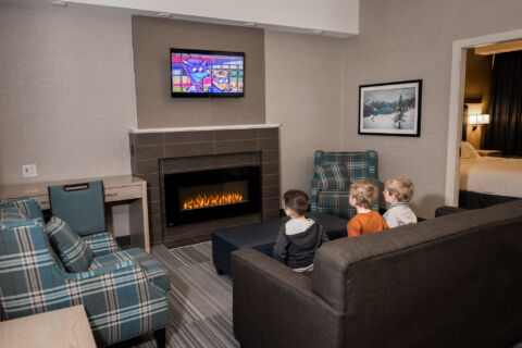 Ashley Daphne Photography 02072022 Mountaineer Lodge 60