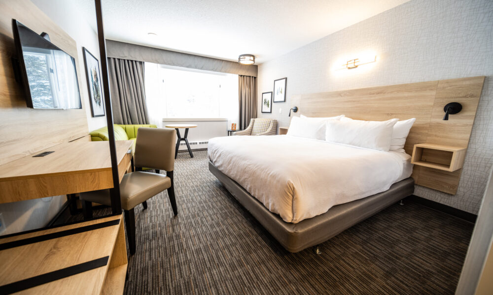 High Res Mountaineer Lodge Winter24 251