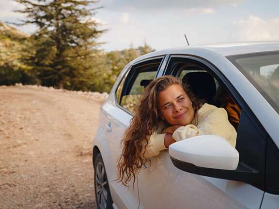 Snow Tires Drive to Lake Louise in Winter 1